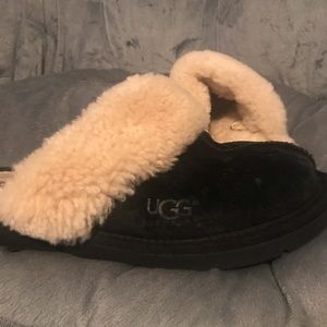 Ugg slippers in size 9